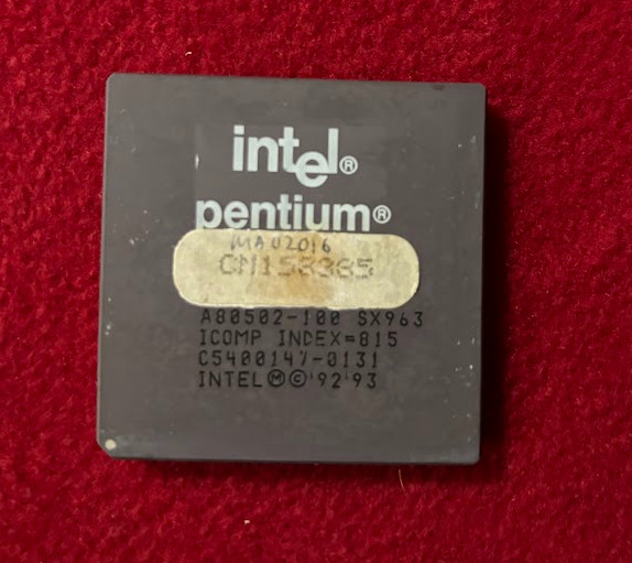 Intel SX963 P1 100 mHz Pentium Processor A80502100 Socket 7 CPU - Vintage