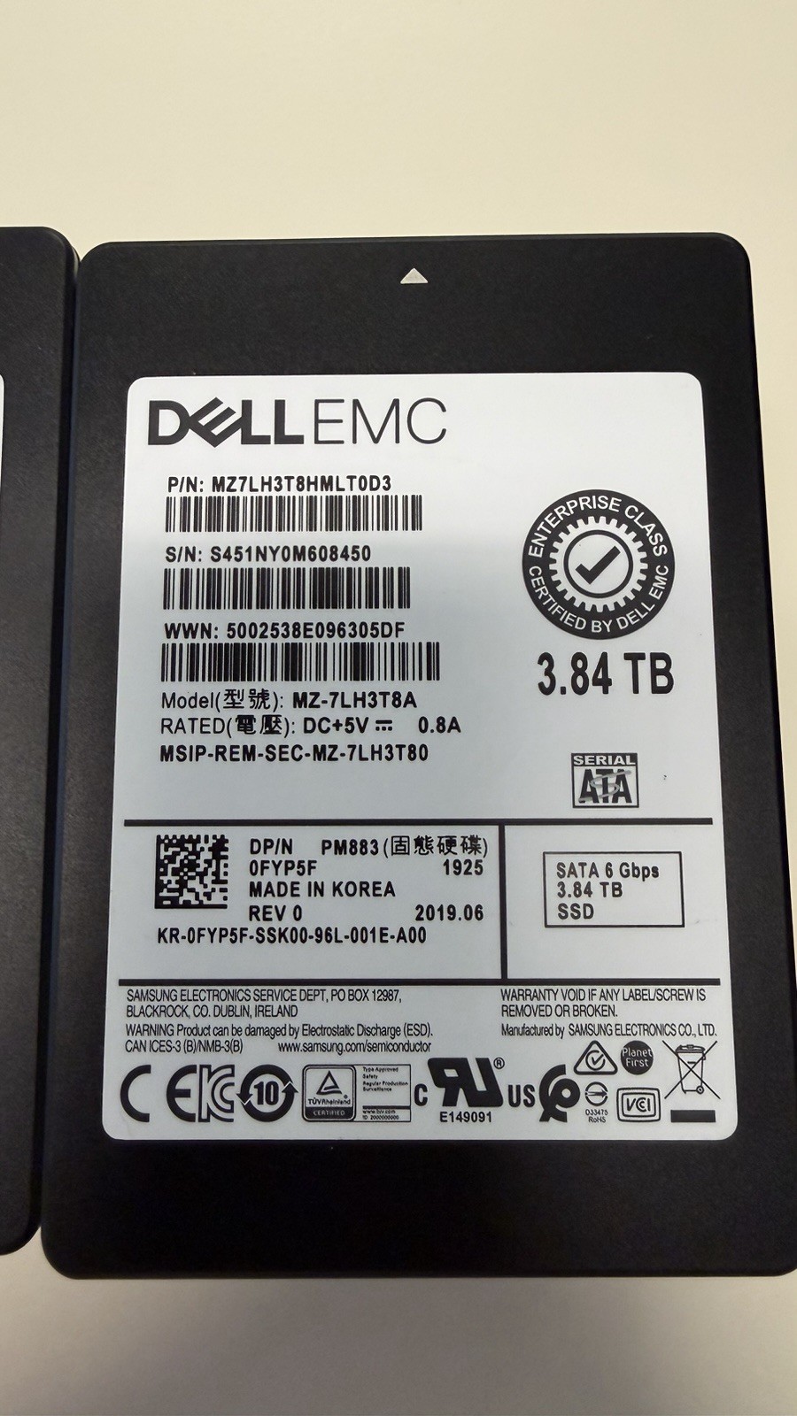 Dell Samsung PM883 3.84TB SATA 6Gb/s RI TLC 2.5'' SSD 0FYP5F FYP5F MZ-7LH3T8A