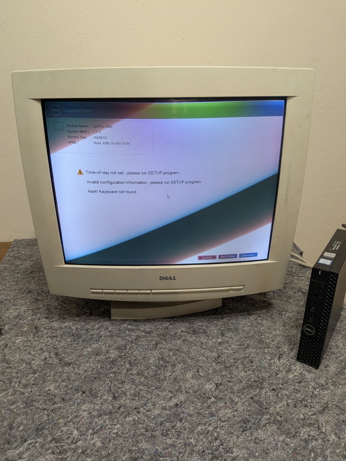 Dell M990 19" CRT Monitor Vintage Retro Gaming VGA 1600x1200 ONE OWNER - TESTED