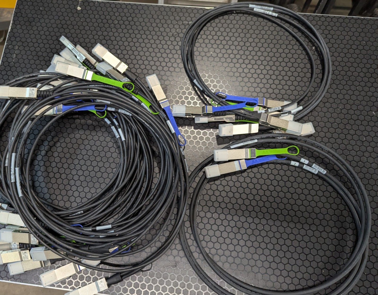 Lot of 13 Mellanox MCP7H50 HDR200 to 2x HDR100 QSFP28  DAC Y cables Lenovo OEM