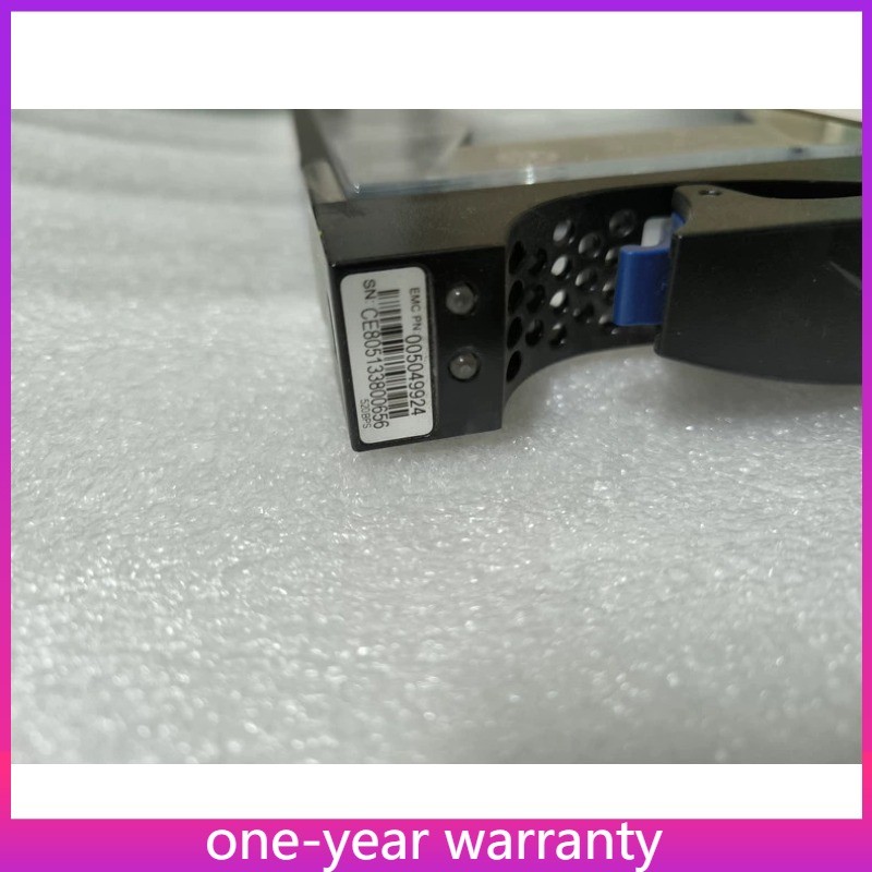 1PCS 005049924 EMC 005049924 900G 10K SAS 3.5 V3-VS10-900 VX-VS10-900 VNX New
