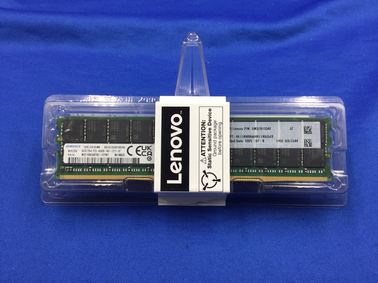 03LC544 LENOVO 64GB (1X64GB) 2RX4 PC5-6400B RDIMM MEMORY 4X77A90966