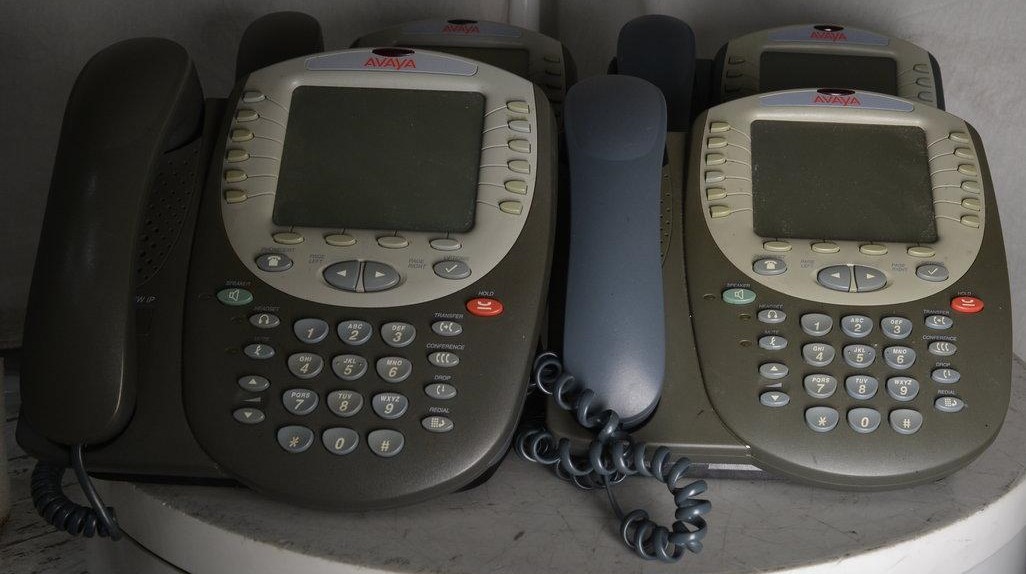 Lot of 4*Avaya 4621SW IP 4621D01A-2001 Digital Office Telephone