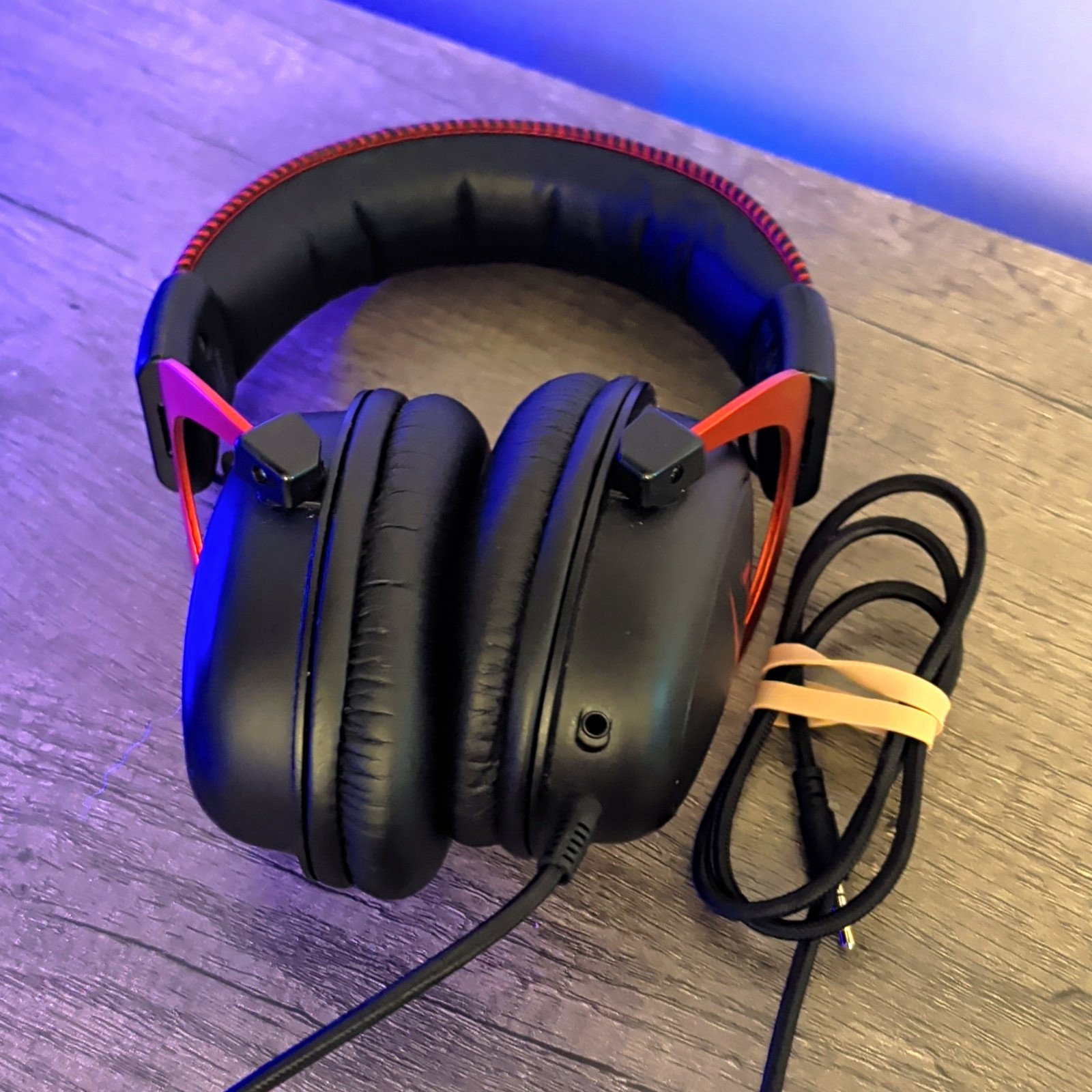 HyperX Cloud II Wired Over-Ear Headset 3.5mm Noise Isolation Black/Red 2m No Mic
