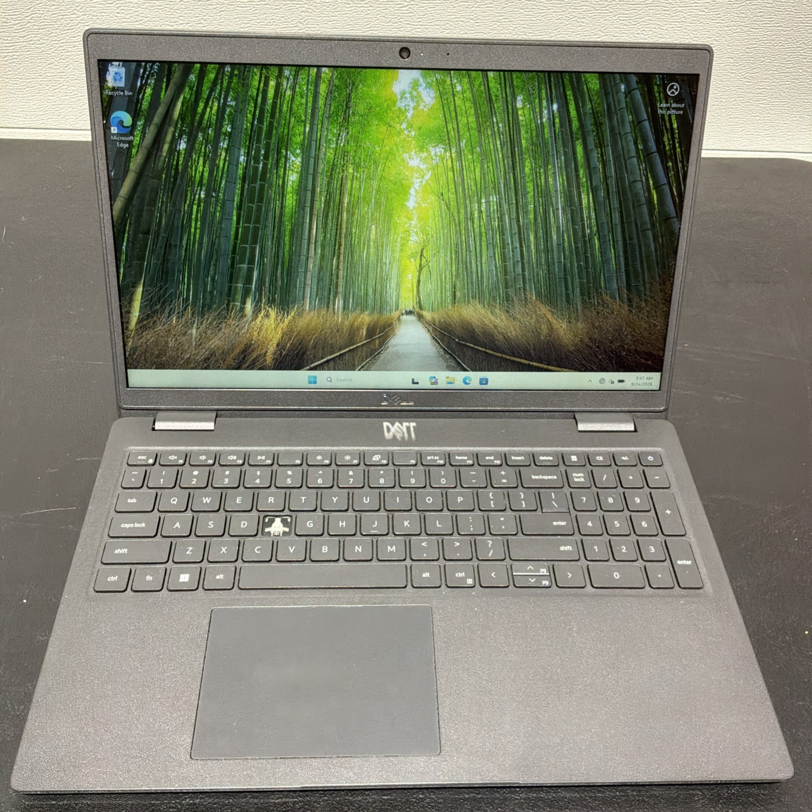 Dell Latitude 3520 15.6" i5-1135G7 8GB RAM 256GB NVMe Windows 11 Pro READ N020