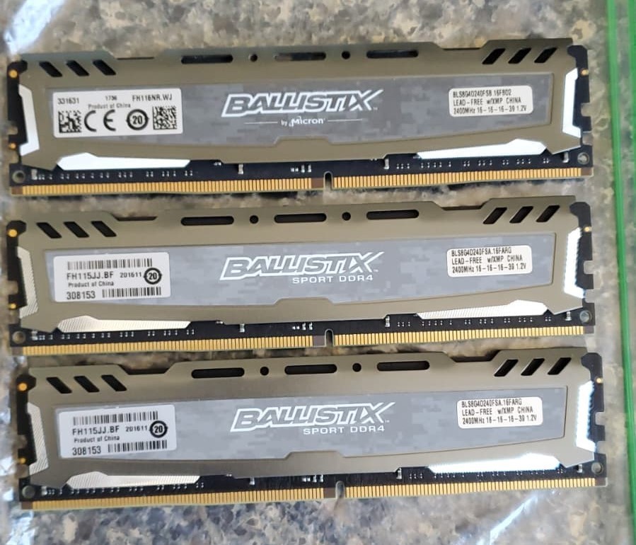 1 working Crucial Ballistix Sport 8GB DDR4 2400MHz PC4-19200 Desktop RAM 308153