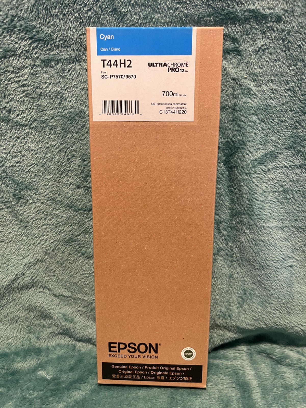 GENUINE Epson PRO12 Cyan Ink 700ml For P7570 & P9570 (T44H2) Date: December 2025