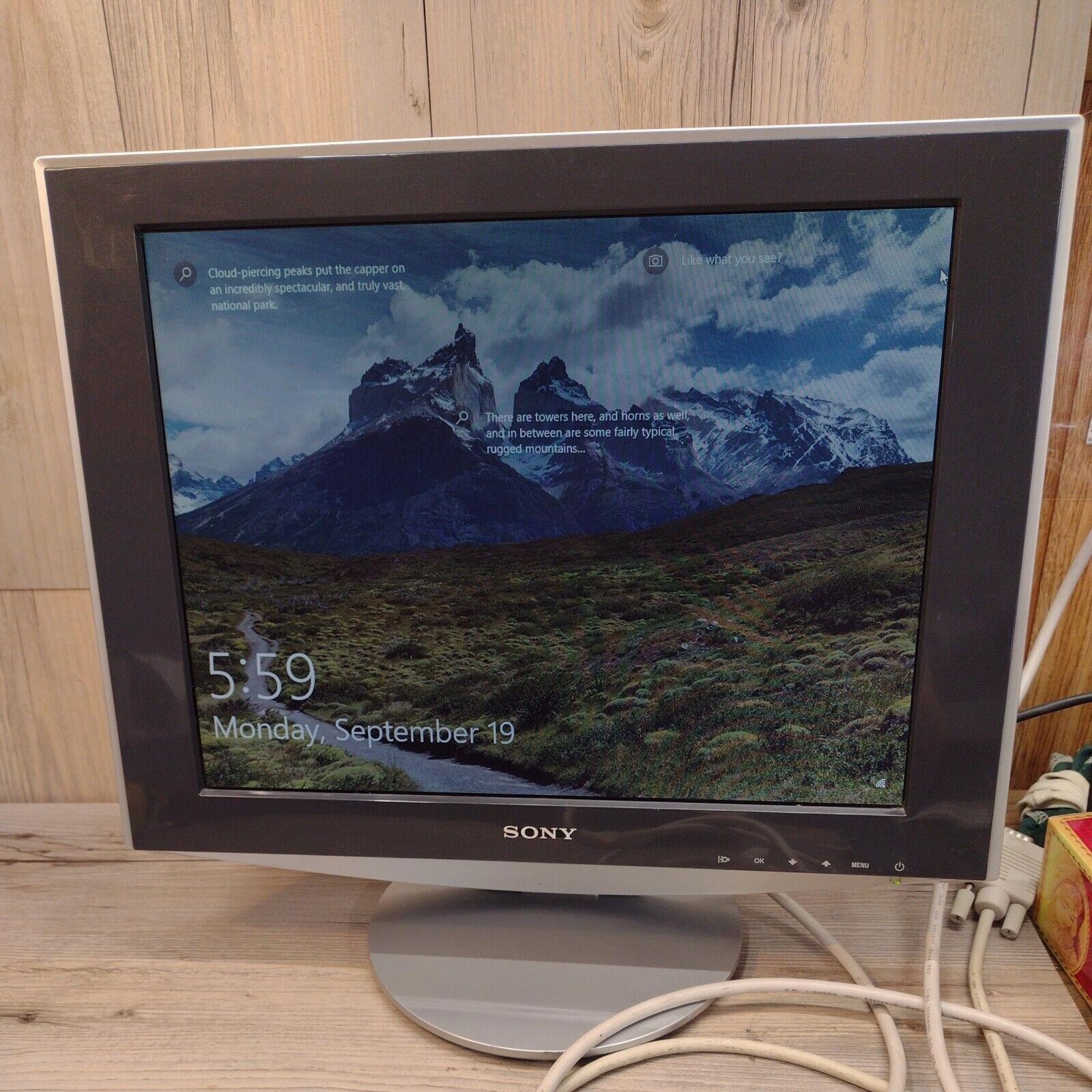 Sony SDM-HS53 15-Inch TFT LCD Color Computer Display