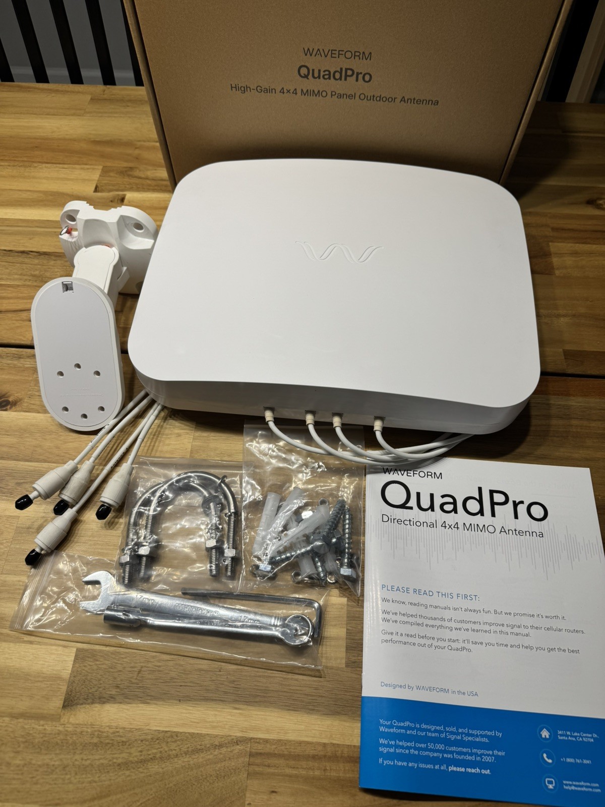 Waveform QuadPro: High-Gain Directional 4x4 MIMO Panel Antenna