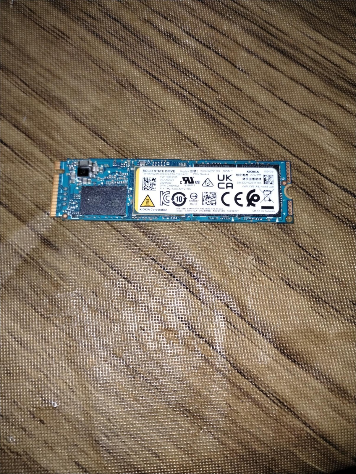 Kioxia KXG80ZNV1T02 1TB M.2 SSD PCIe Gen4x4 3.3V