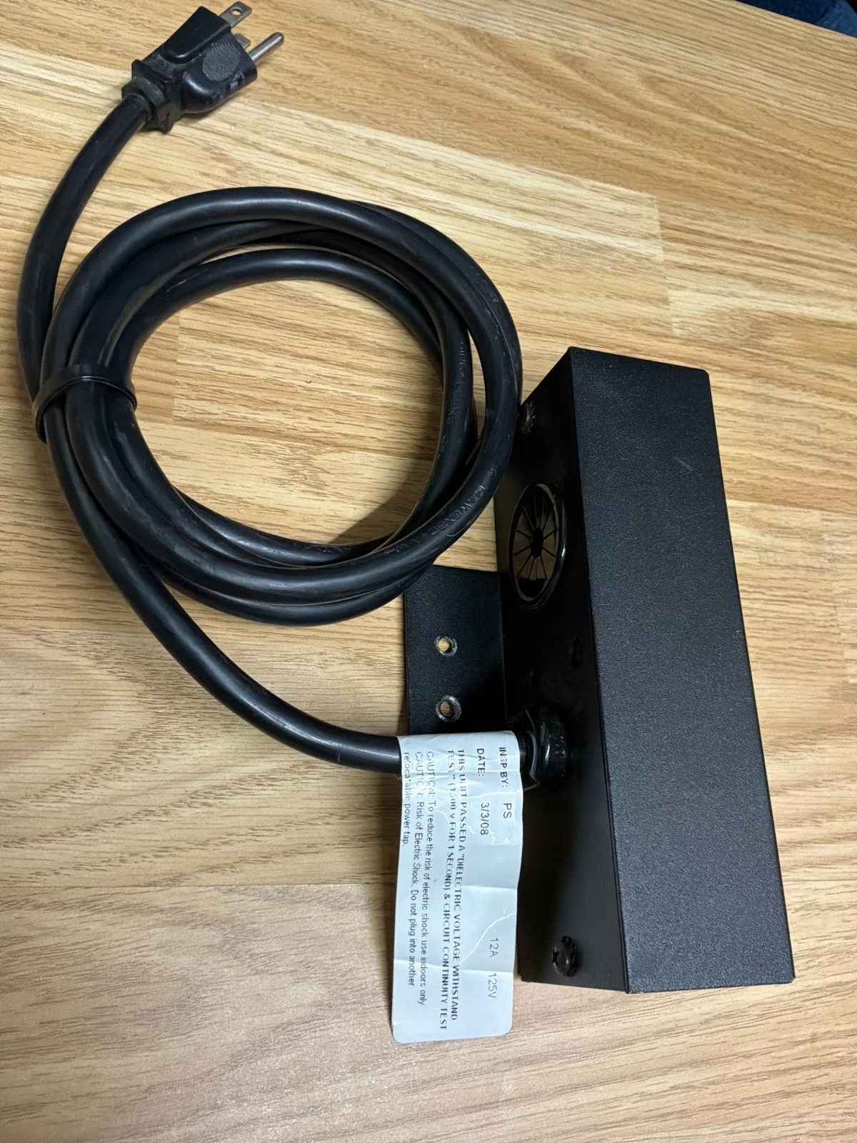 Hubbell UDT-2VD-TM Furniture Power Distribution Unit Desk Outlet 12A 125V