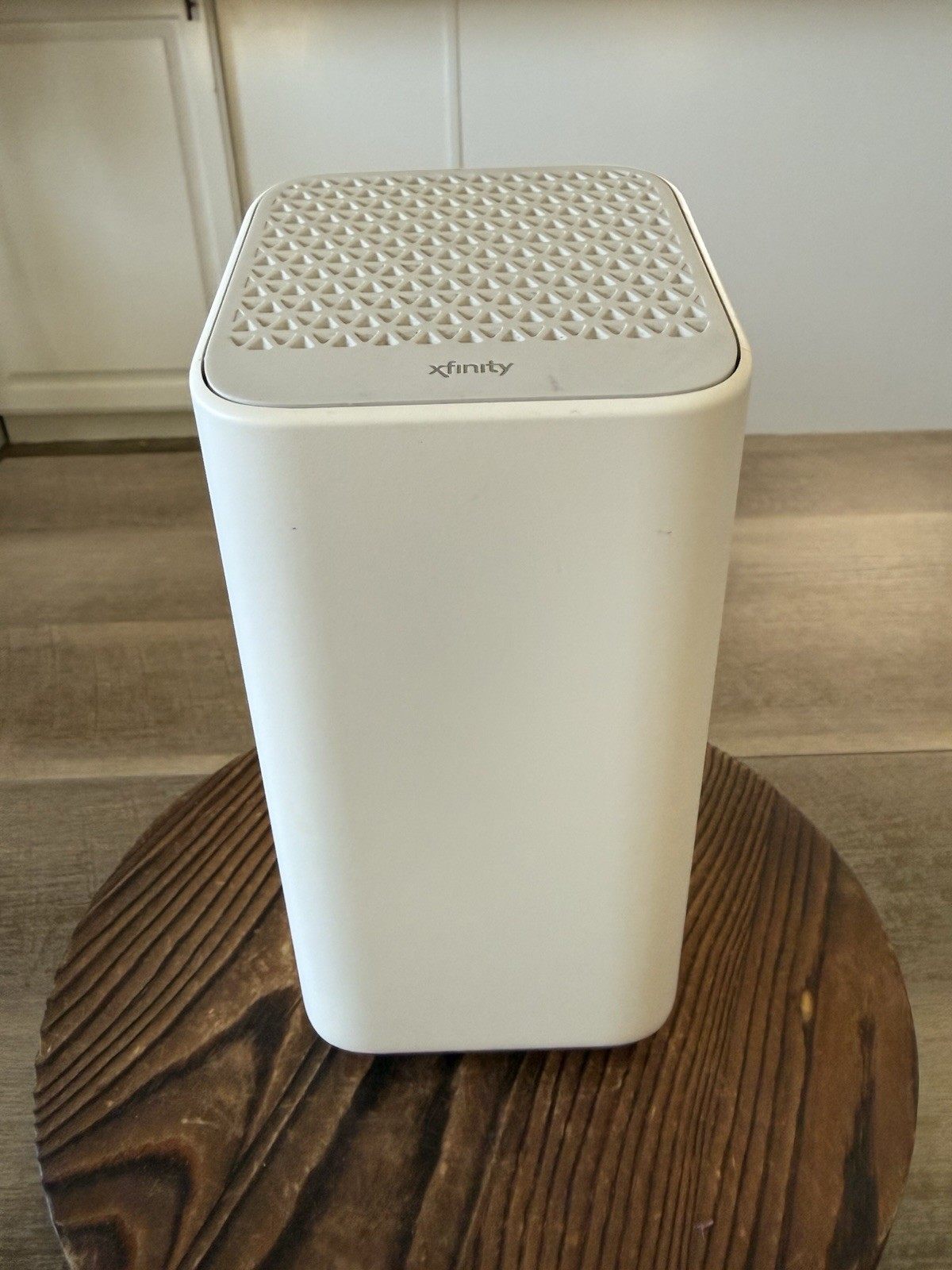 Comcast Xfinity ~ XB7-T Modem ~ WiFi Router ~ *NO CORDS* ~ Tested ~ EUC