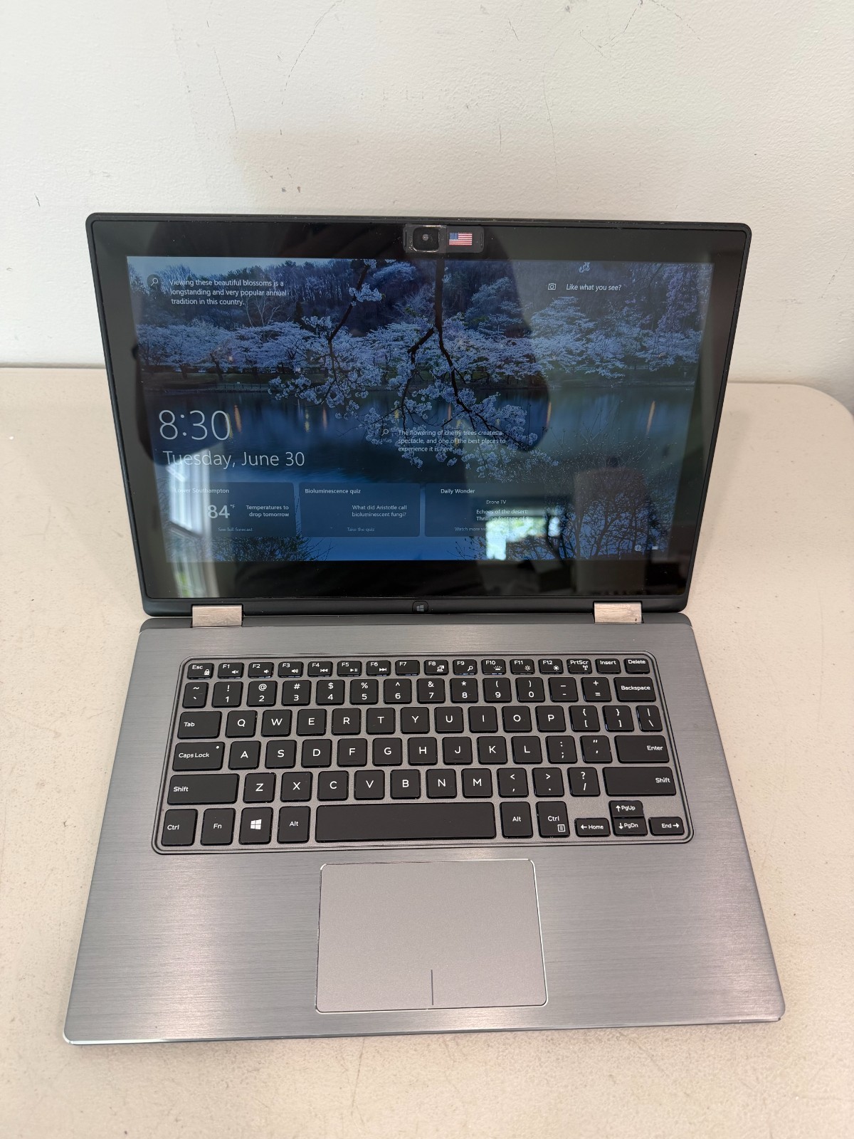 Dell Inspiron 13 7353 2-in-1 13.3" Touch i3-6100U 8GB 128GB SSD Backlit KB