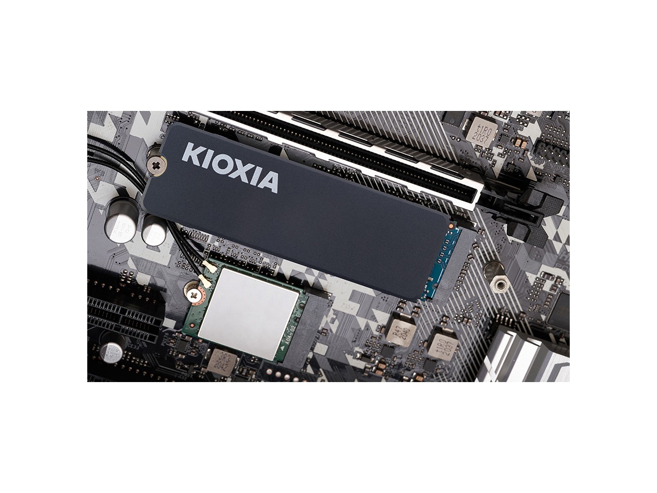 EXCERIA M.2 2280 2TB PCI-Express 4.0 x4 3D NAND TLC LSC11K2T04G8 KIOXIA