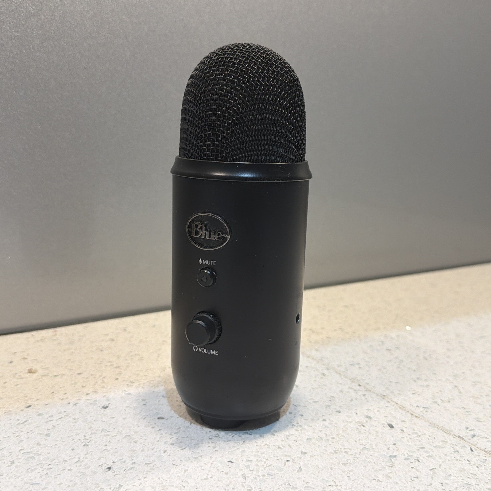 Logitech Yeti Premium Multi Pattern Usb Microphone- Blue Voice A00132 No Stand