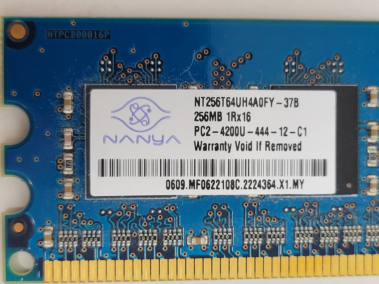 NANYA (NT256T64UH4AQFY-37B) (PC2-4200U-444-12-C1) 256MB 1Rx16 Memory RAM