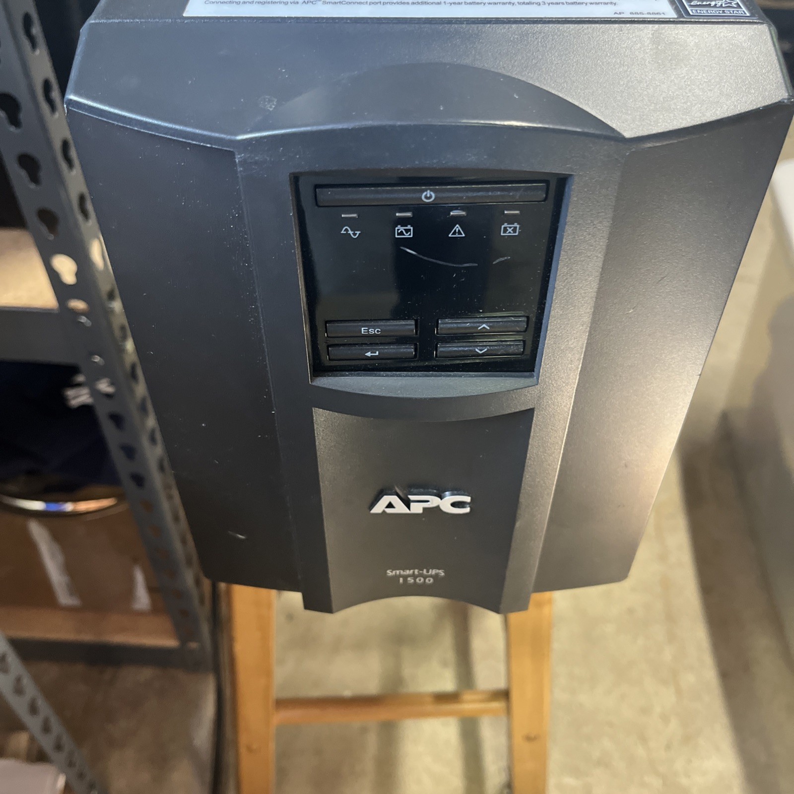 APC Smart-UPS SMT1500 1500VA 1000W Battery Backup No Battery