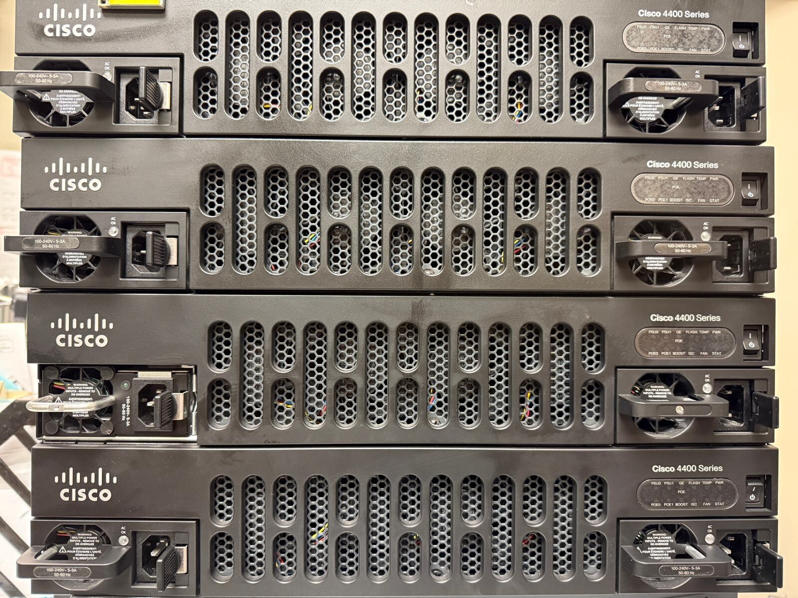 Cisco ISR4451-X-K9 v10 Permanent  VOICE, SECURITY,  APPX HSEC Throughput License