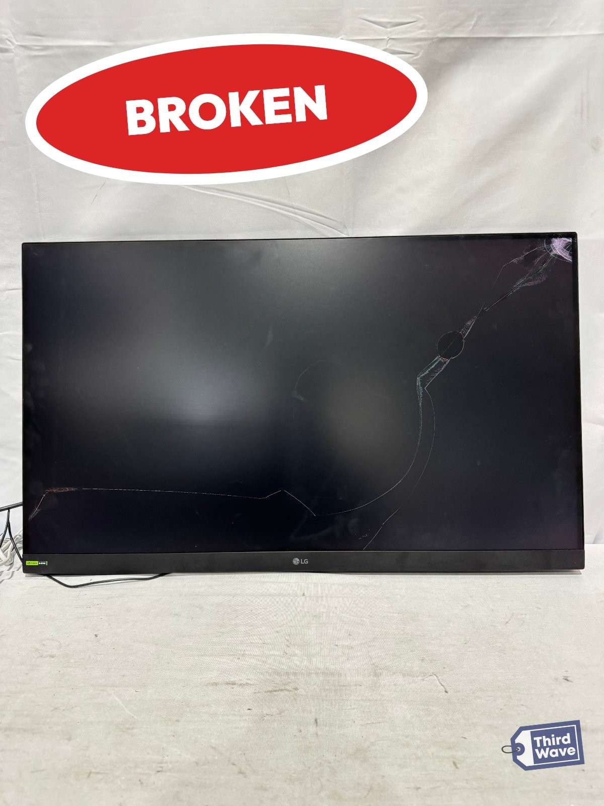 (BROKEN) LG UltraGear 32GP83B-B 32" Monitor QHD IPS 1ms 165Hz G-Sync
