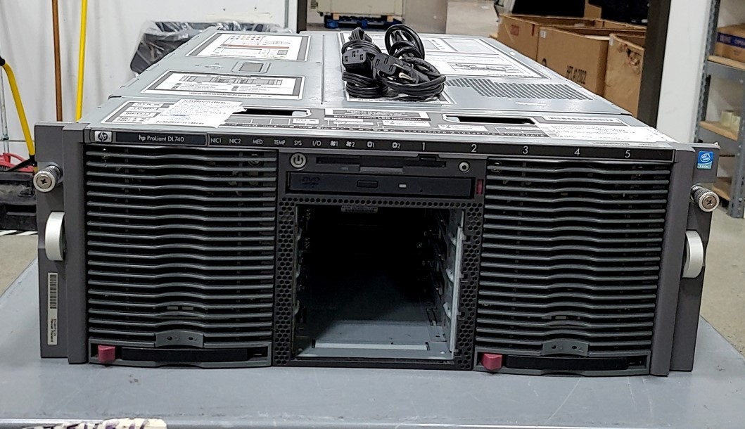 HP PROLIANT DL740 G1 348445-B21 Server 4*INTEL XEON MP 30GB 4x2.5 SEE NOTES