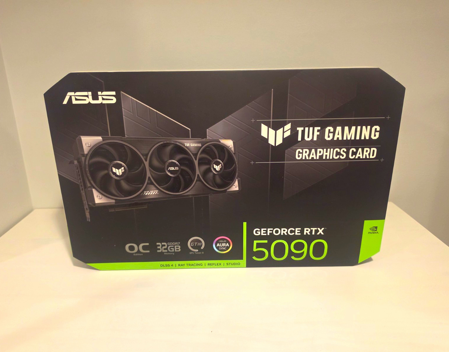 ASUS TUF RTX 5090 OC 32GB GDDR7 Graphics Card NEW SEALED IN BOX