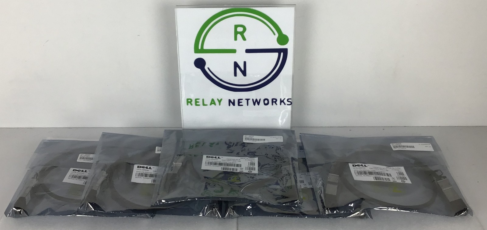 LOT OF 5 Dell DAC-QSFP-40G-1M 40GbE QSFP+ to QSFP+ direct-attach 1m cable 05NP8R