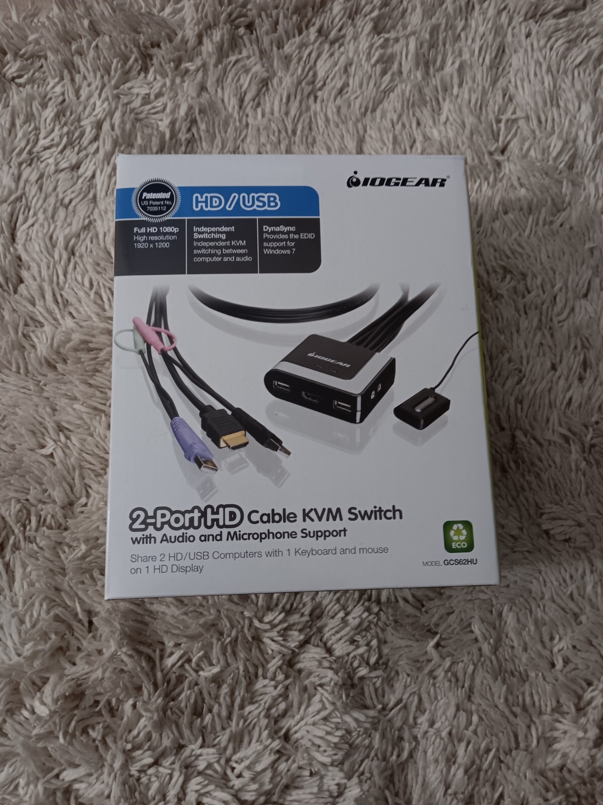 IOGEAR 2-Port HDMI Cable KVM Switch with Cables and Audio GCS62HU