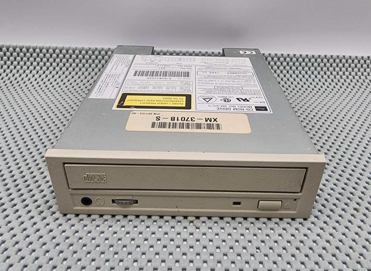 Vintage Toshiba XM-3701B-S SCSI Internal CD-ROM Drive 5.25” 1995