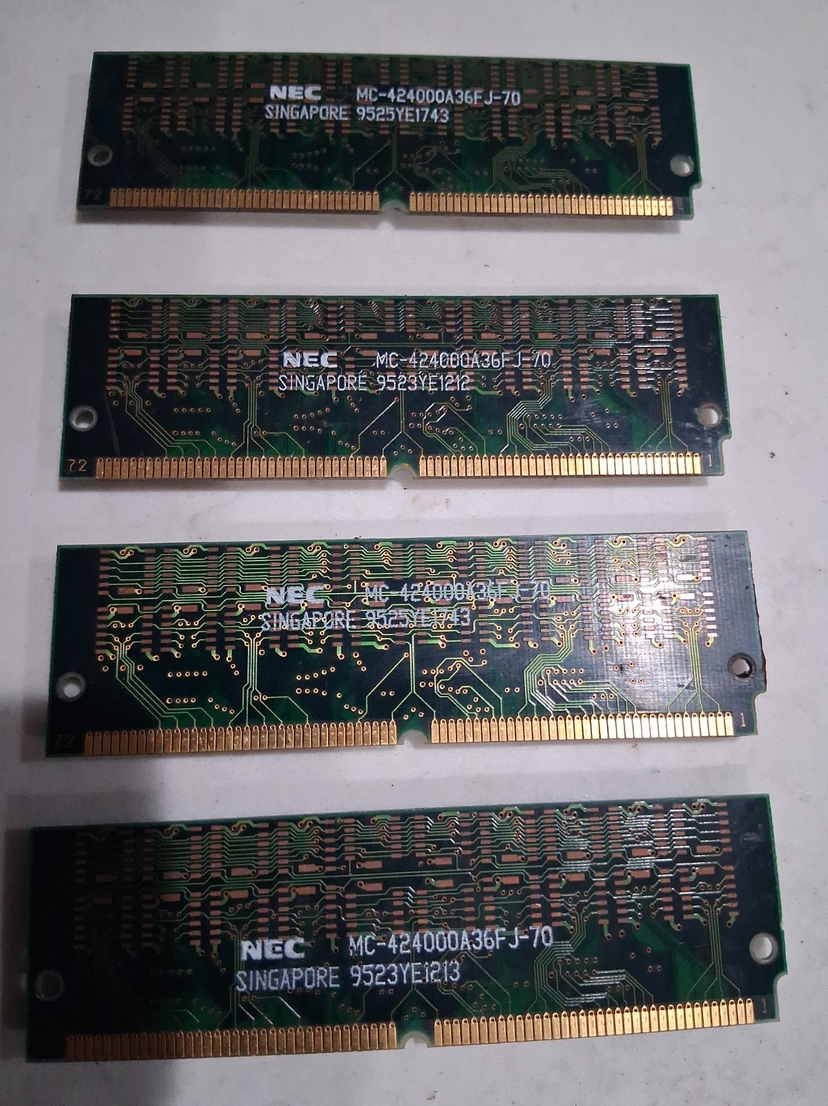4MB NEC MC-421000A32B-70 SIMM 72-Pin 1Mx32 Non Parity FastPage Memory Module4MB