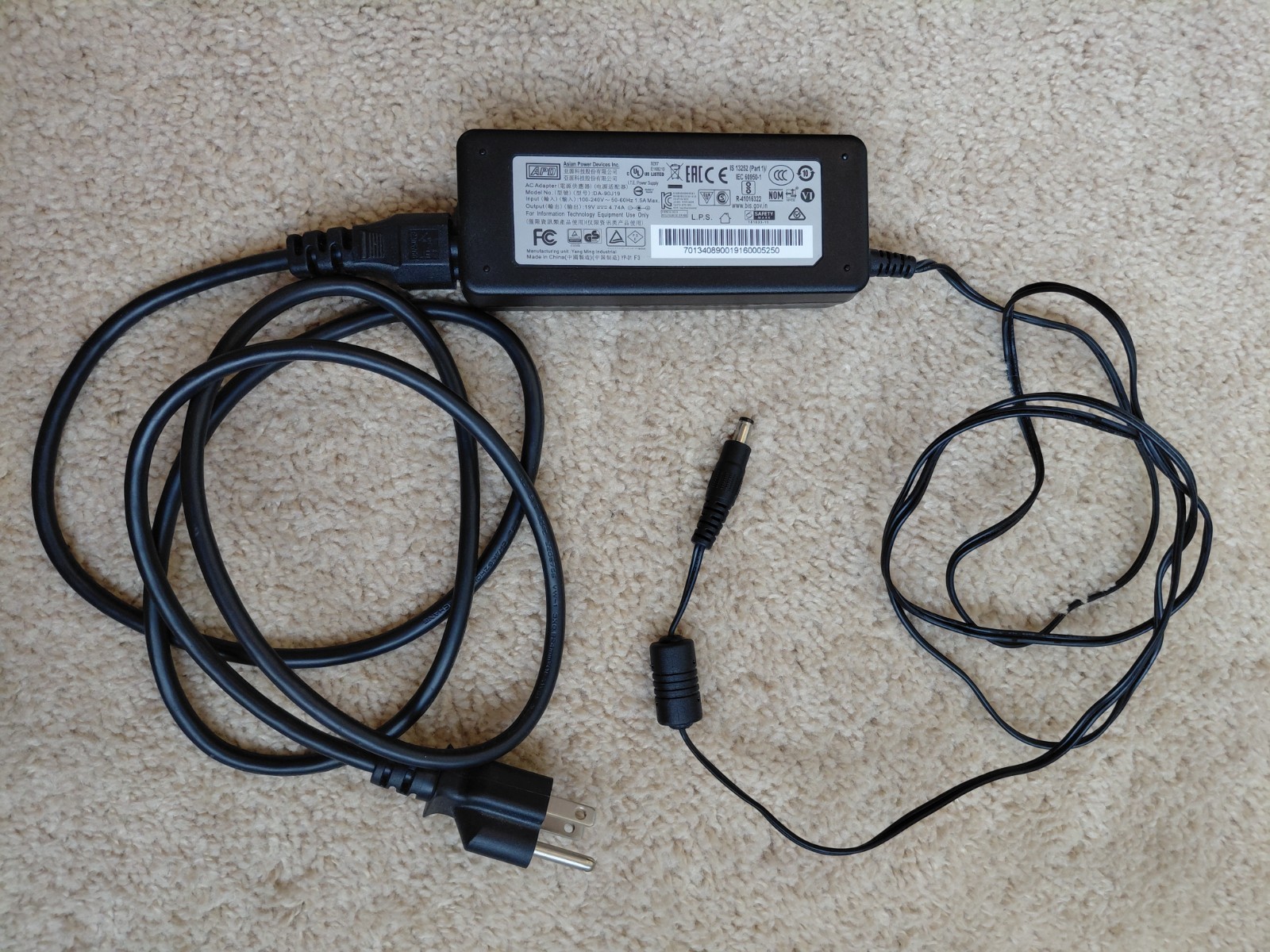 APD 19V Laptop AC Charger Power Adapter, 5.5mm x 2.5, 4.74A, 10-FOOT CABLE
