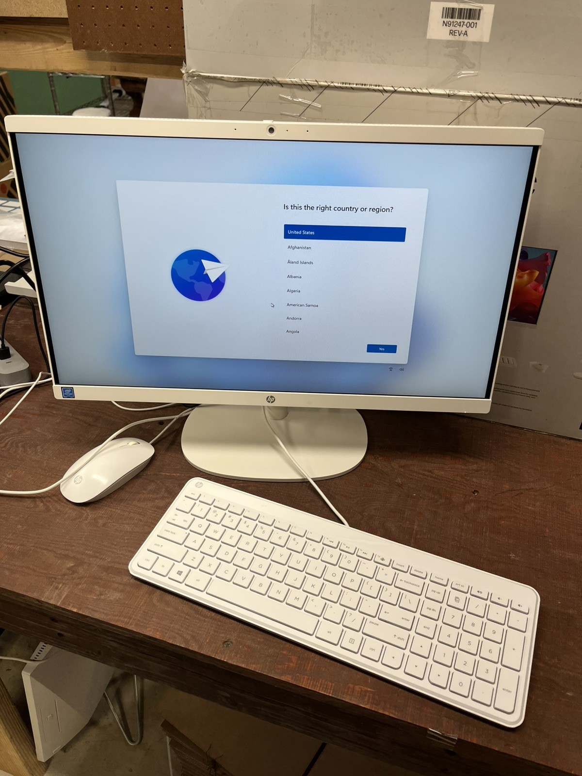 HP 22-DG0003W AIO 21.45" Intel Pentium J5040 2.00GHz 8GB RAM 128GB SSD