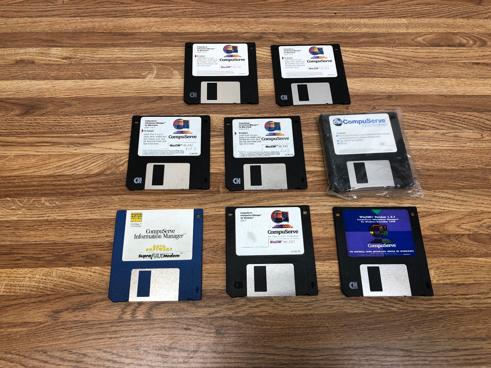CompuServe Lot - 11 Floppy Disks, Users Guide, Manuals, Sealed 2000 Gold CD