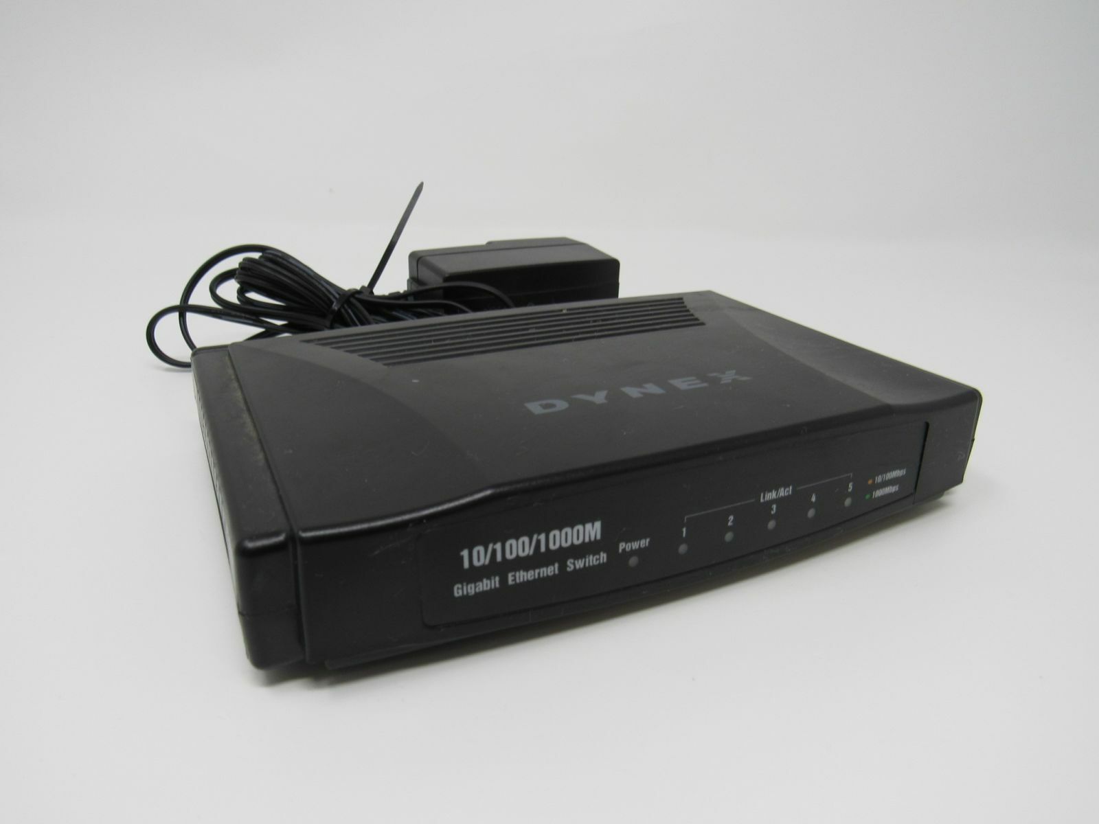 Dynex 5 Port Gigabit Ethernet Switch 10 100 1000M DX-GB5PRT