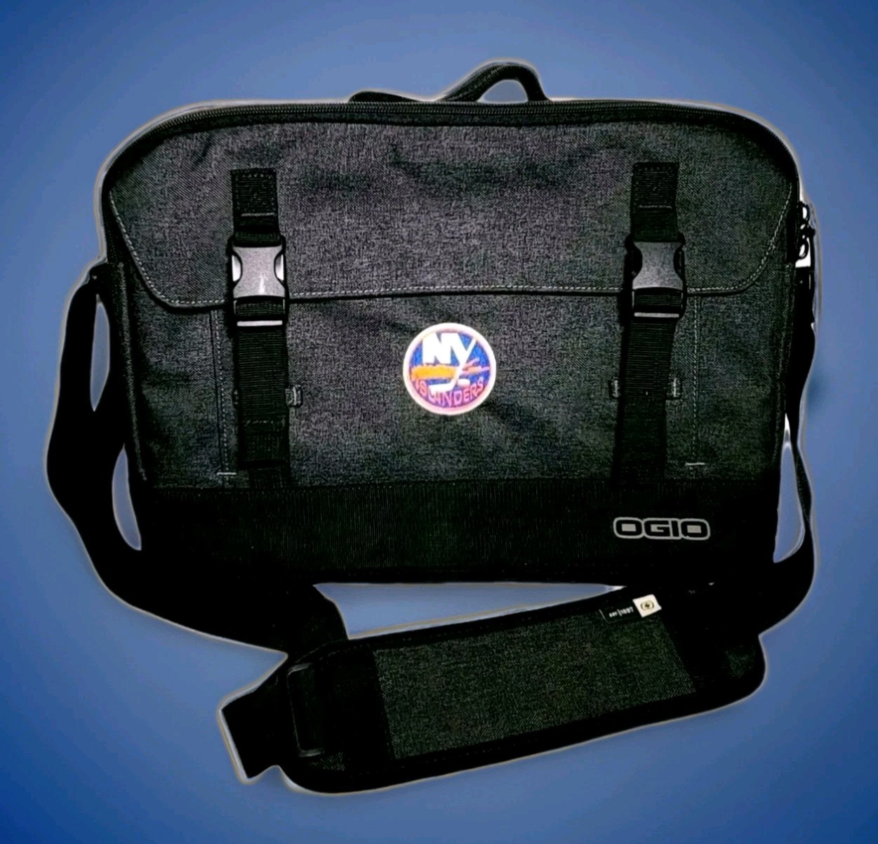 OGIO CITY MESSENGER CROSSBODY BAG NY ISLANDERS PATCH 15" LAPTOP POCKETS PADDED