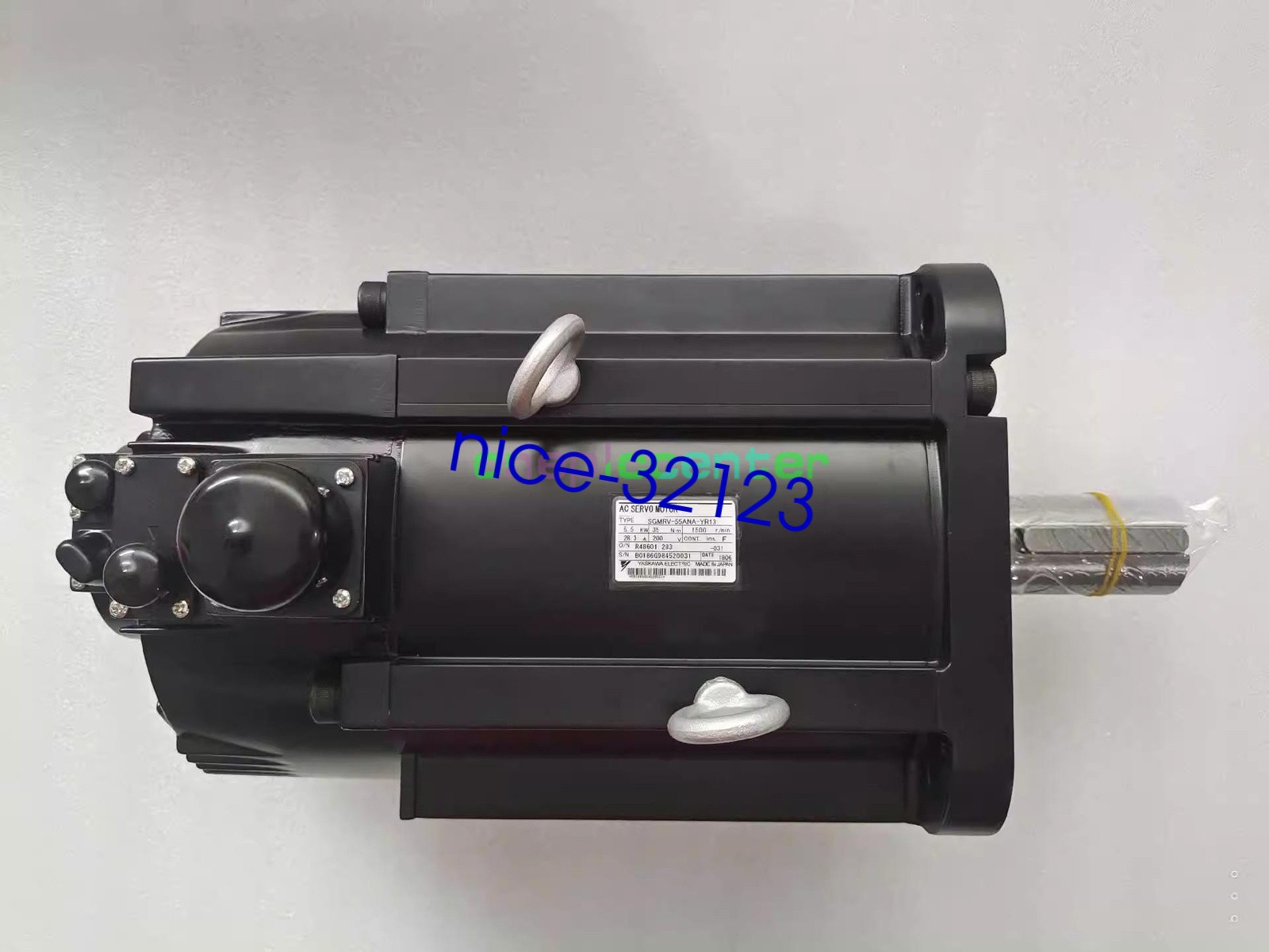 NEW ONE Yaskawa SGMRV-55ANA-YR13 Servo Motor