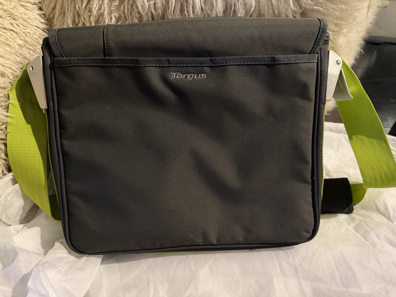 Targus Black 15 - 16" Laptop Computer Bag Classic Slim Topload