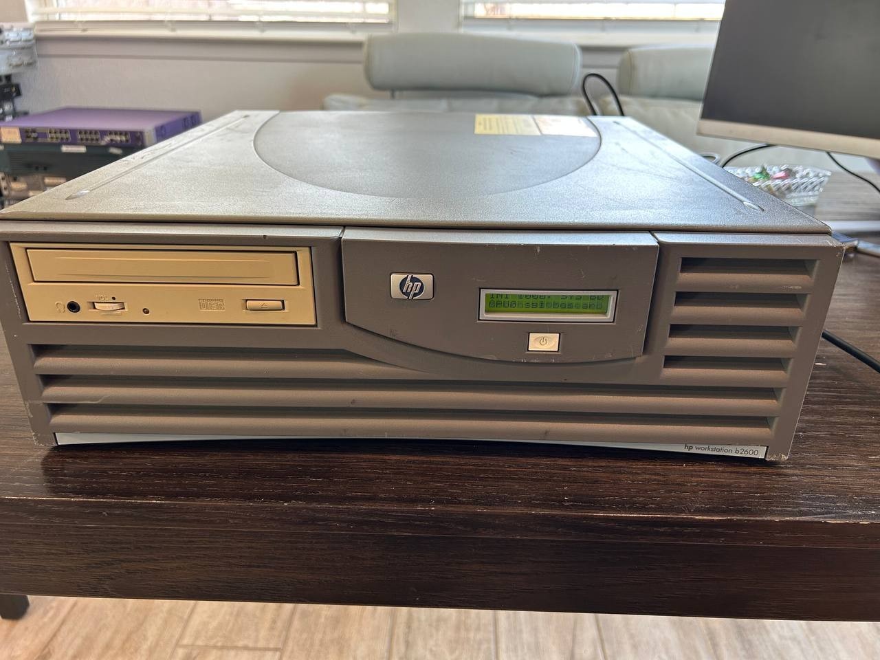 HP B2600 A6070A PA-RISC 500MHz 512MB A4982B Workstation AS IS