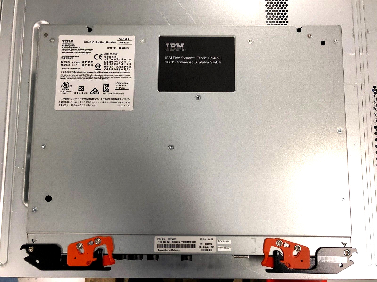 IBM CN4093 00D5826 FLEX FABRIC 10GB CONVERGED SWITCH 00D5825- MP