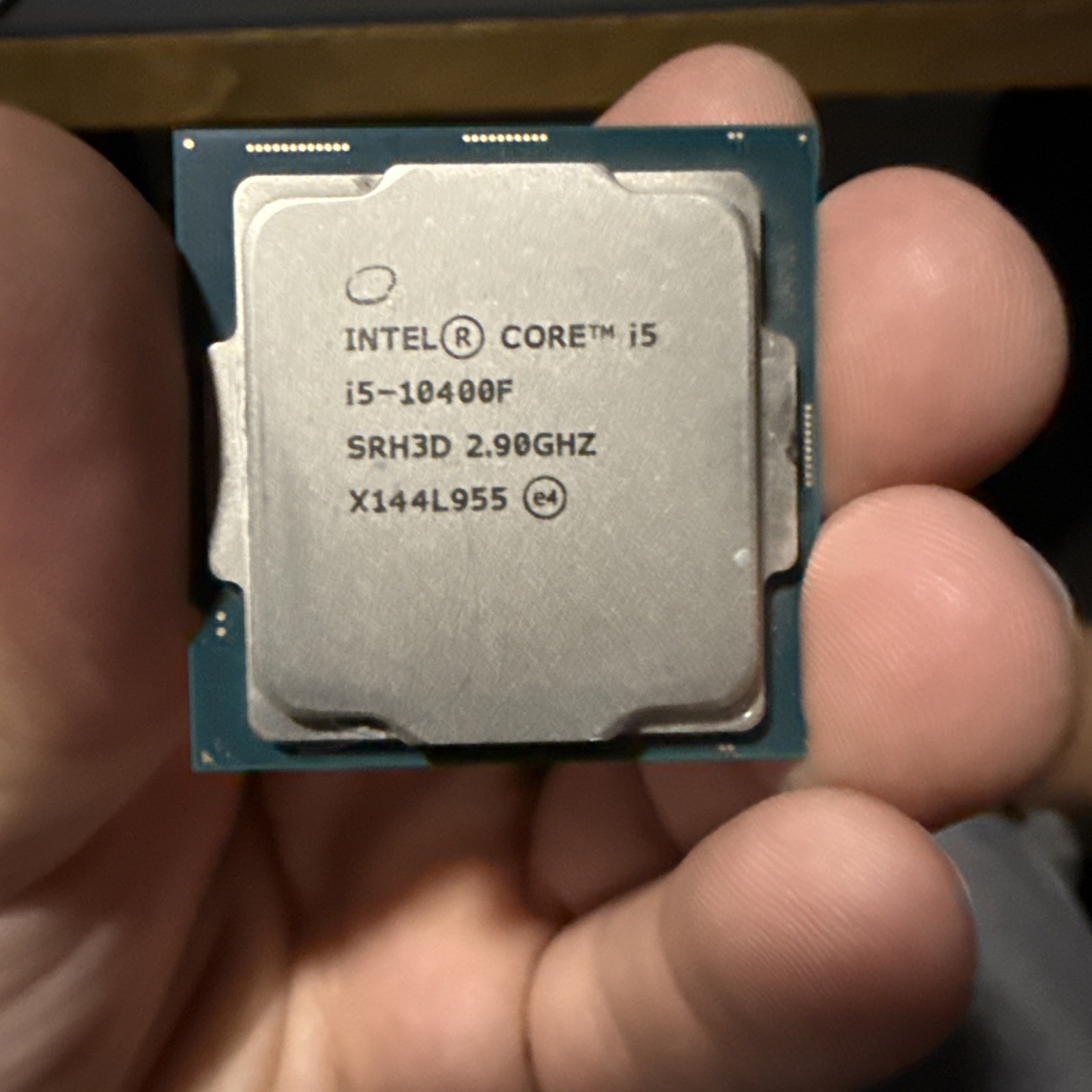 Intel Core i5-10400F CPU (2.90 GHz, 6 Cores, 12 Threads, 12 MB Smart Cache 