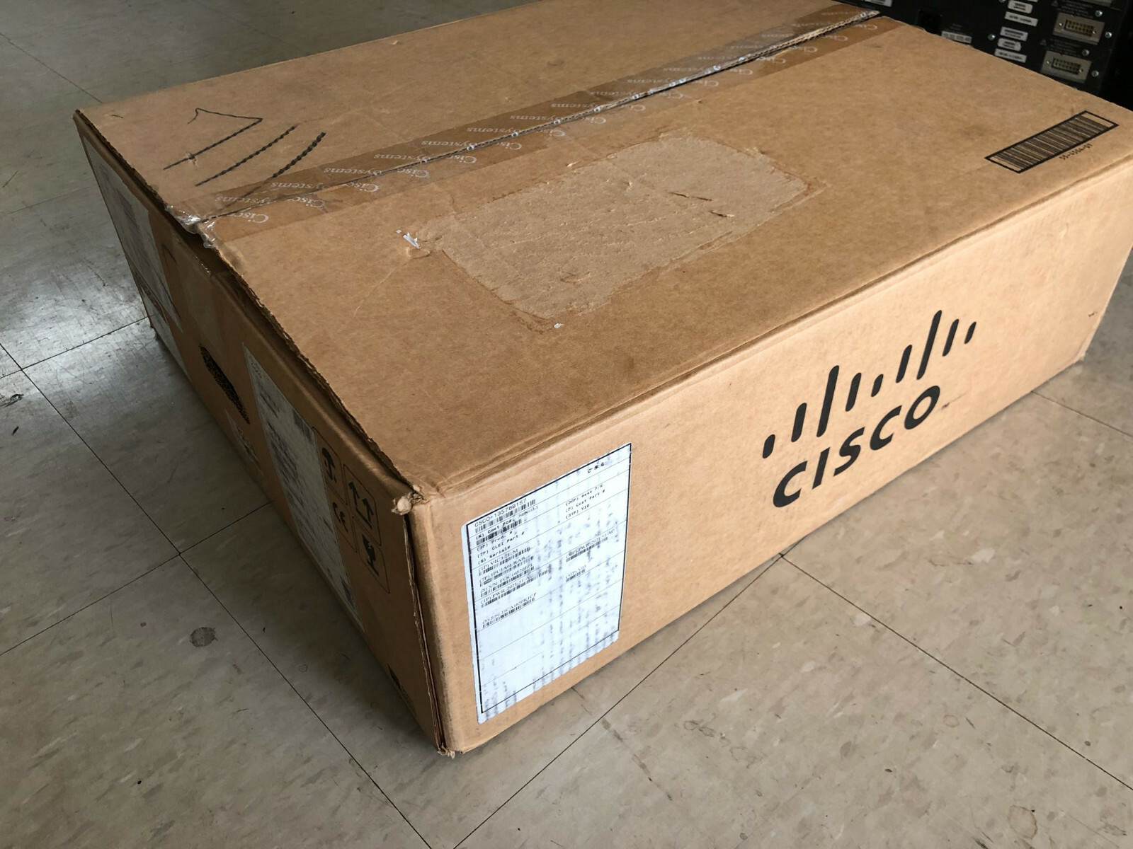 NEW CISCO 2921-V/K9 Gigabit VoiP Router PVDM3-32 uck9 ios-15.7 CME-12.0 2921 NOB
