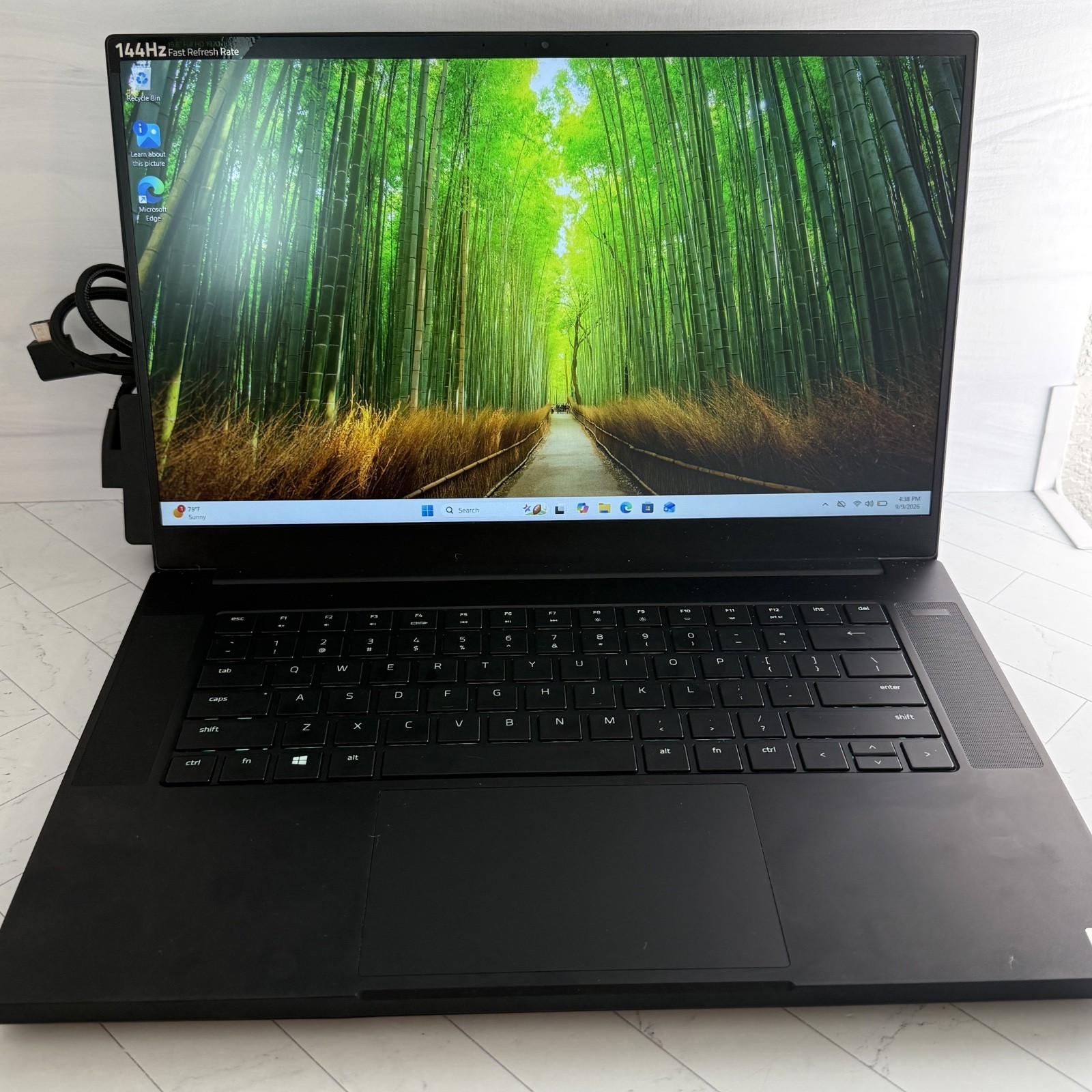 Razer Blade 15 Base 15.6" i7-10750H 2.6GHz 16GB 512GB SSD GeForce RTX 2060 #H917