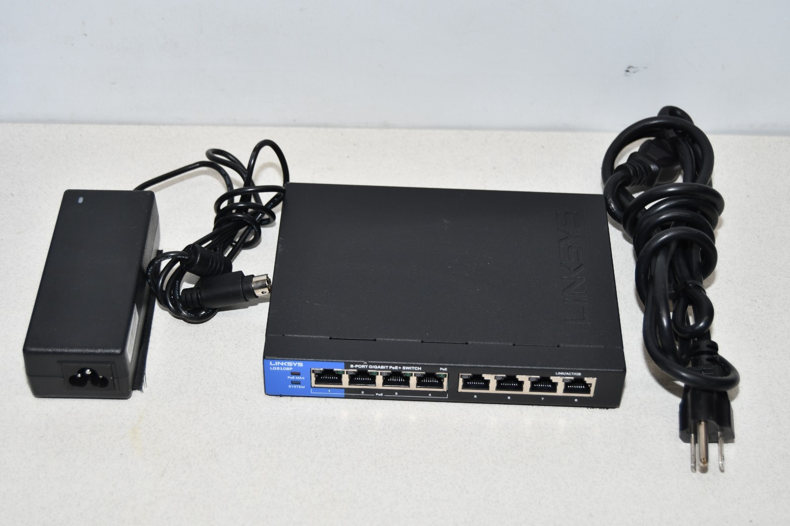 ^ Linksys LGS108PV2 8-Port Buisness Desktop Gigabit PoE+ Switch #X6817