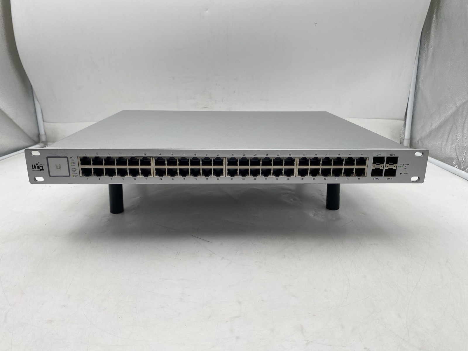 Ubiquiti Networks UniFi  US-48-500W 48-Port Switch + 4 SFP Modules Bad Port