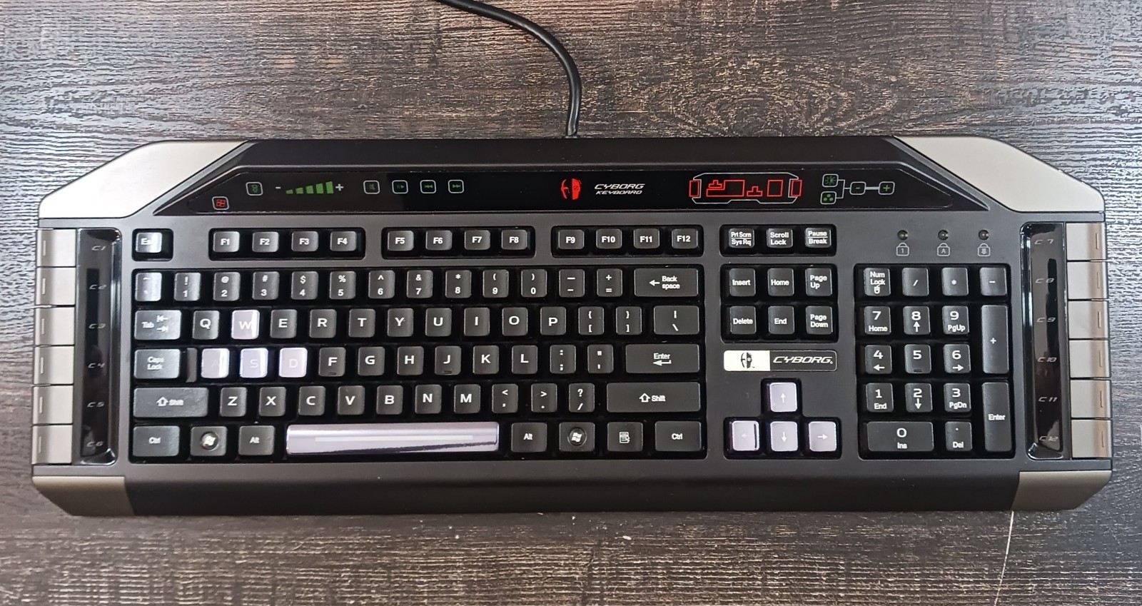 V7 Cyborg Gaming Keyboard RGB Programmable KU-0728 Saitek Mad Catz