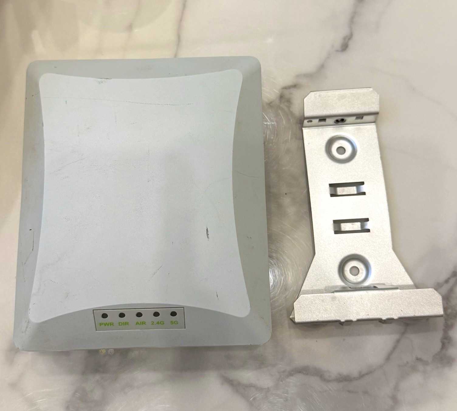 Ruckus T300 901-T300-US01 Outdoor Wireless Access Point WiFi PoE w/ Mount