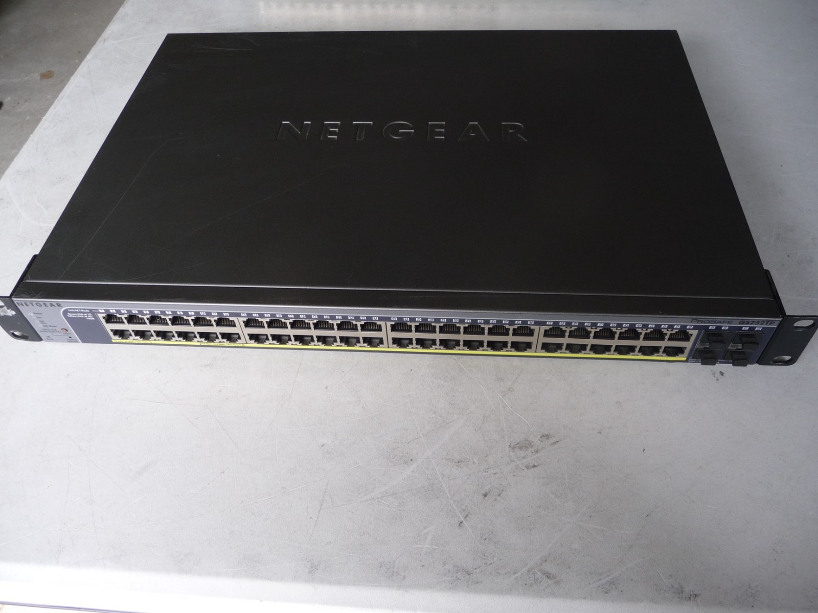 AU SELLER Netgear ProSafe GS752TP 48 Port Gigabit PoE+ SWITCH W/ EARS - TESTED