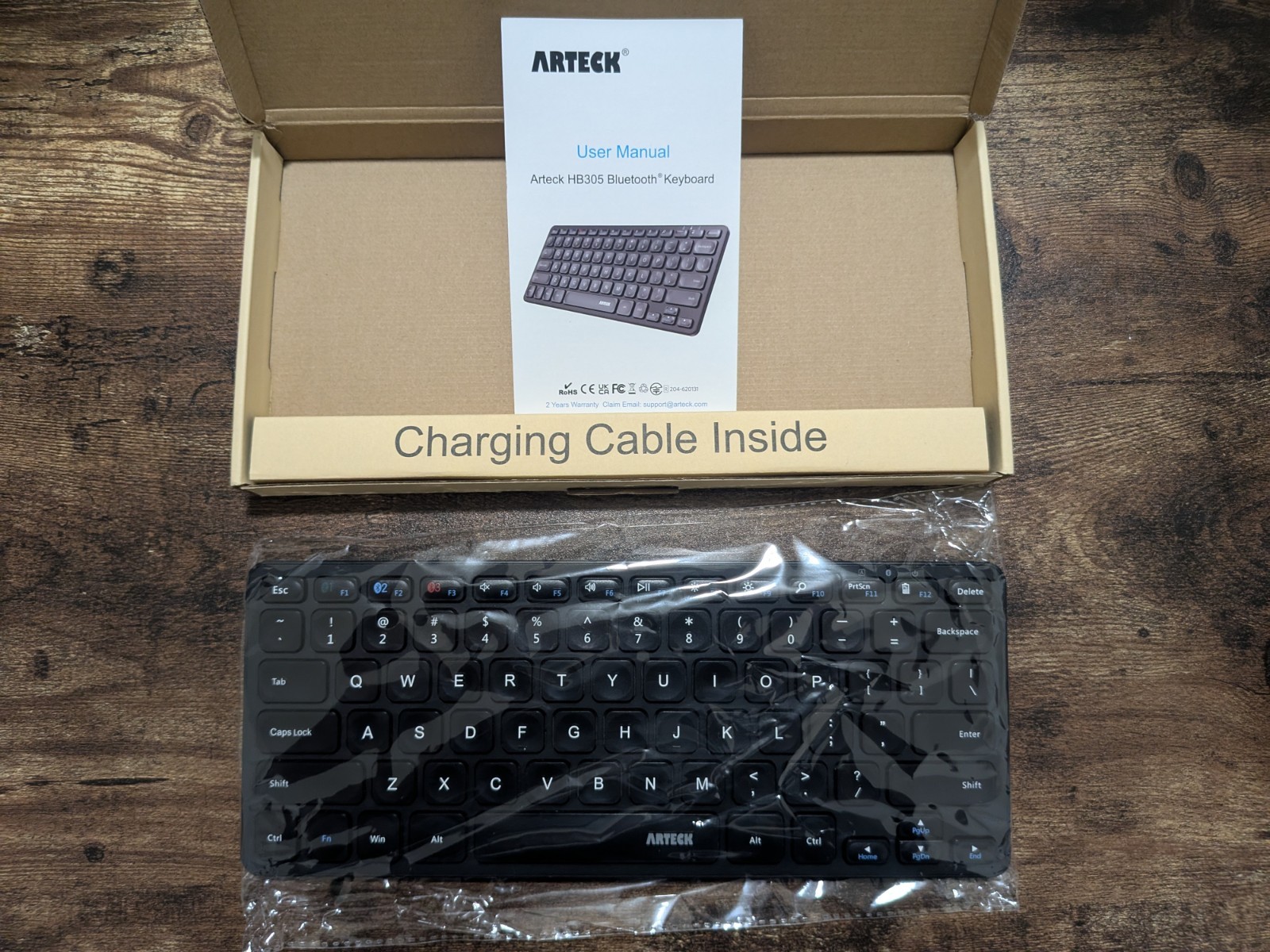 Arteck Universal Multi-Device Bluetooth Keyboard Ultra Slim and Wireless HB305