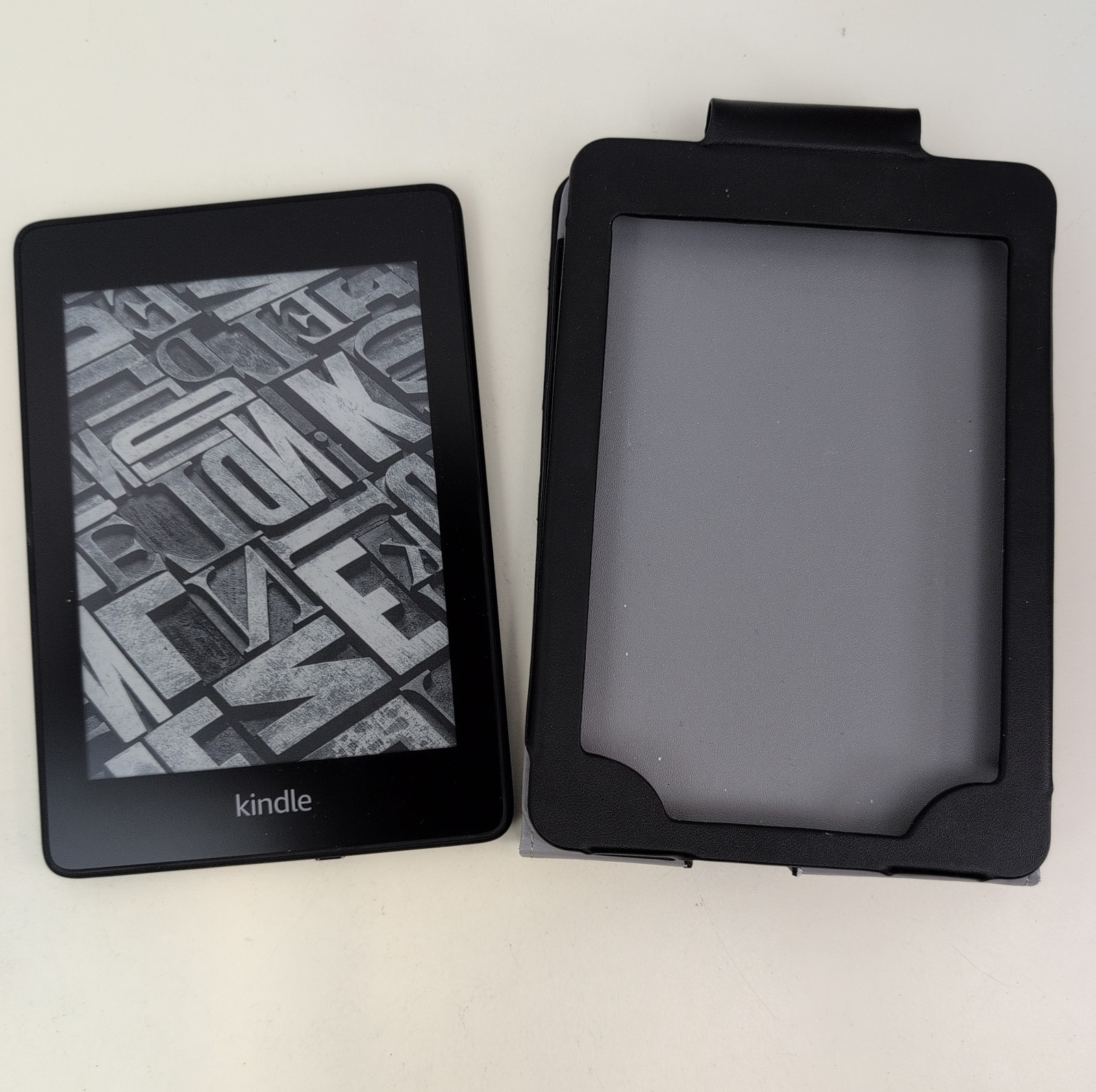 Amazon Kindle Paperwhite 10th Gen 8GB 6in Black WiFi E Ink Touchscreen eReader