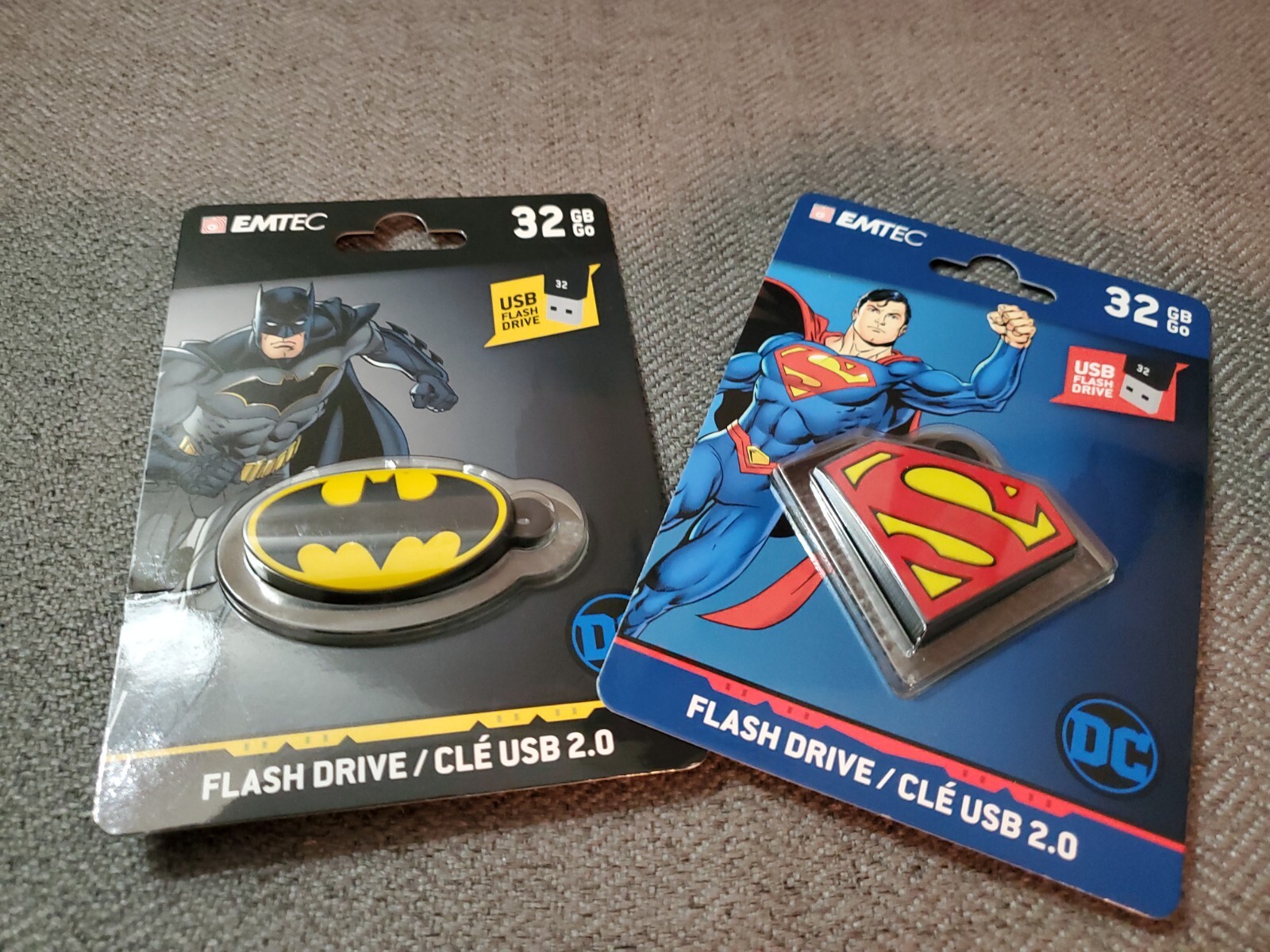 Batman &  Superman 32GB Lot 2 Flash Drives Keychain Emtec DC Comics