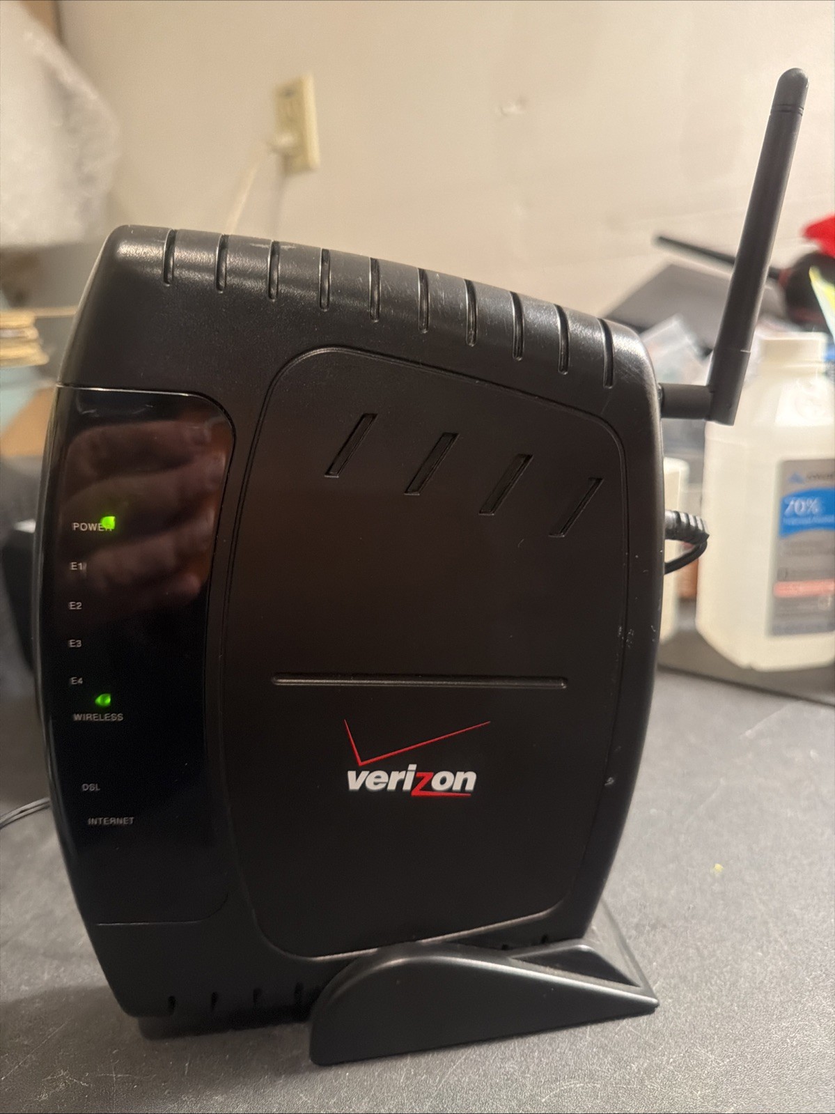Verizon Westell Model # D90-327W15-06 Rev J Wireless Modem Gateway Router